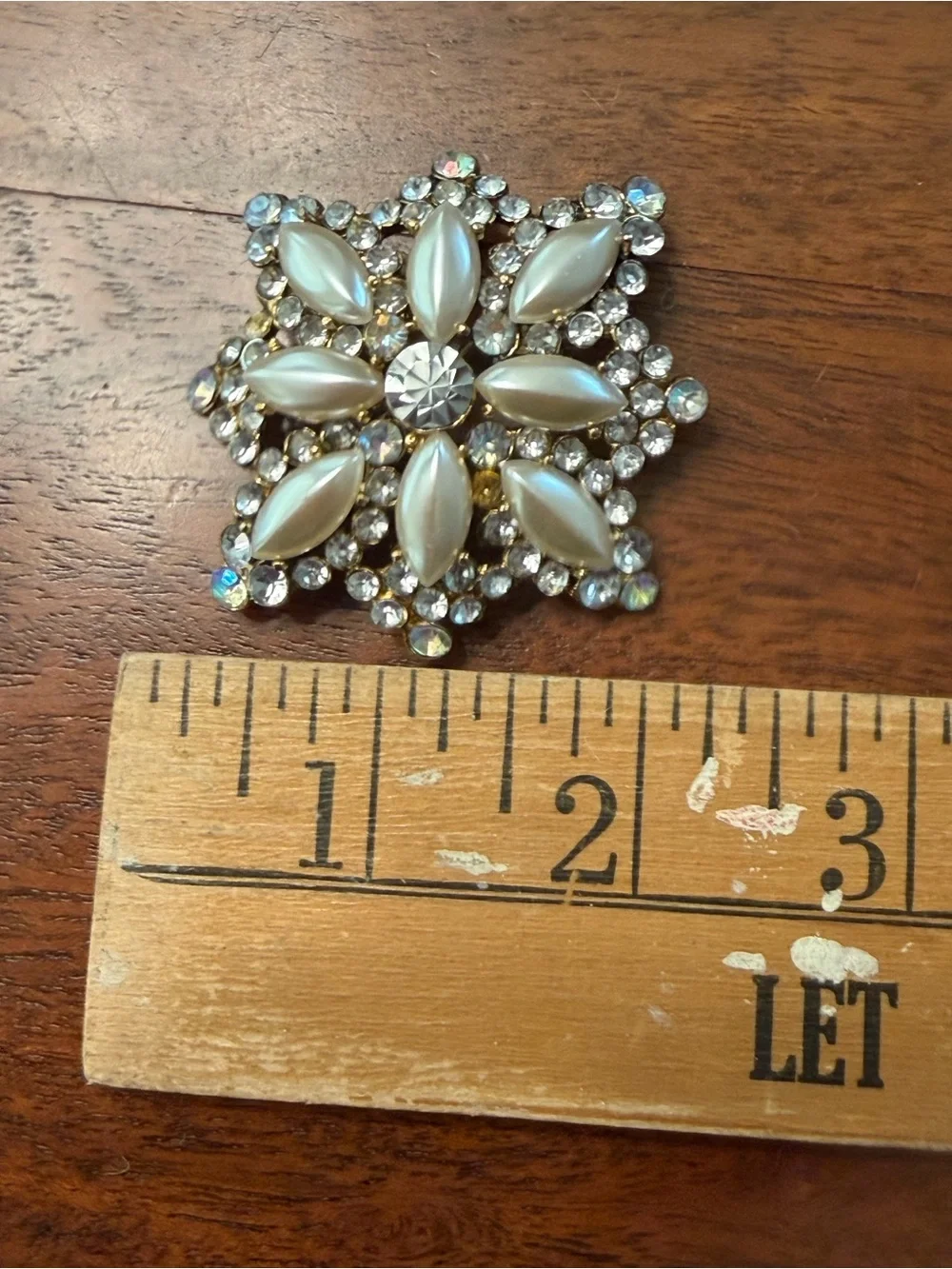 Vintage Pearl and Crystal Floral Brooch - Elegant Ivory and Gold